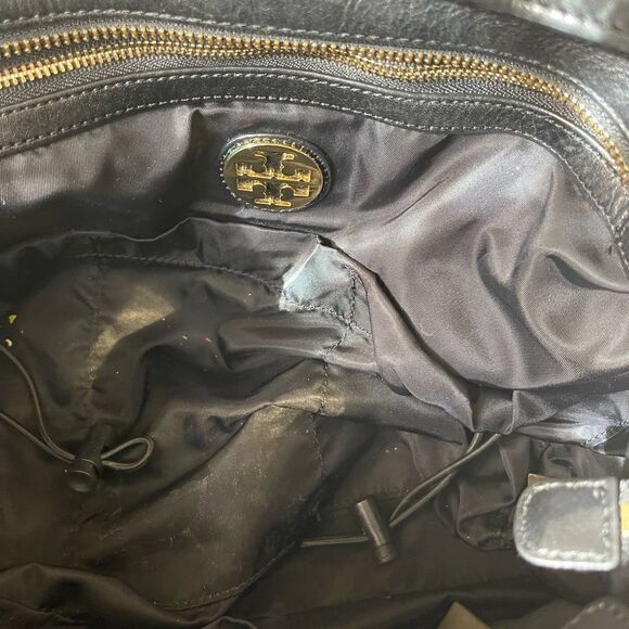 - Tory Burch Nylon Zebra prints & black leather Weekender bag with shoul… - Picture 13 of 15